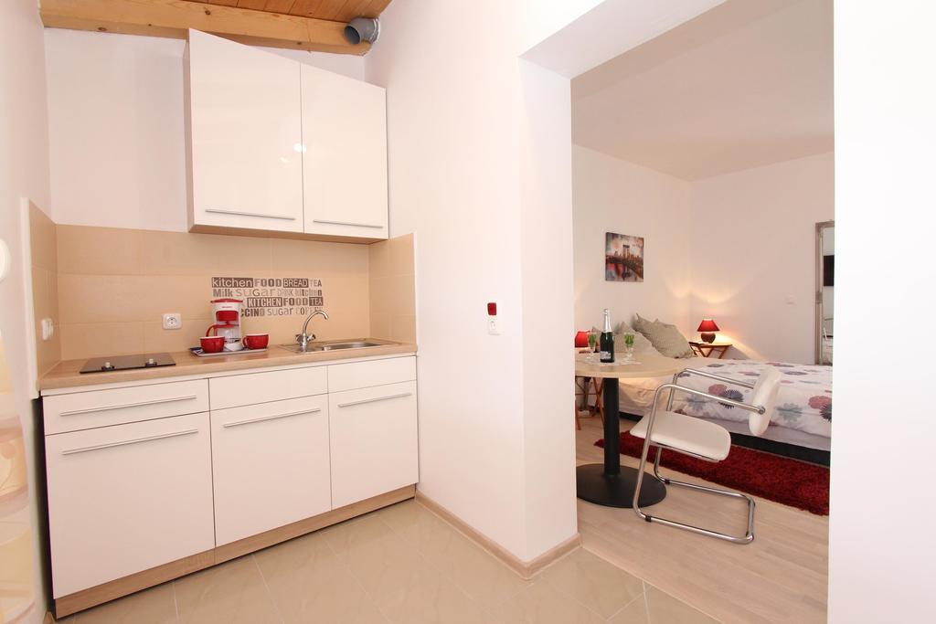 Rooms And Apartments Sally Rovinj Ngoại thất bức ảnh