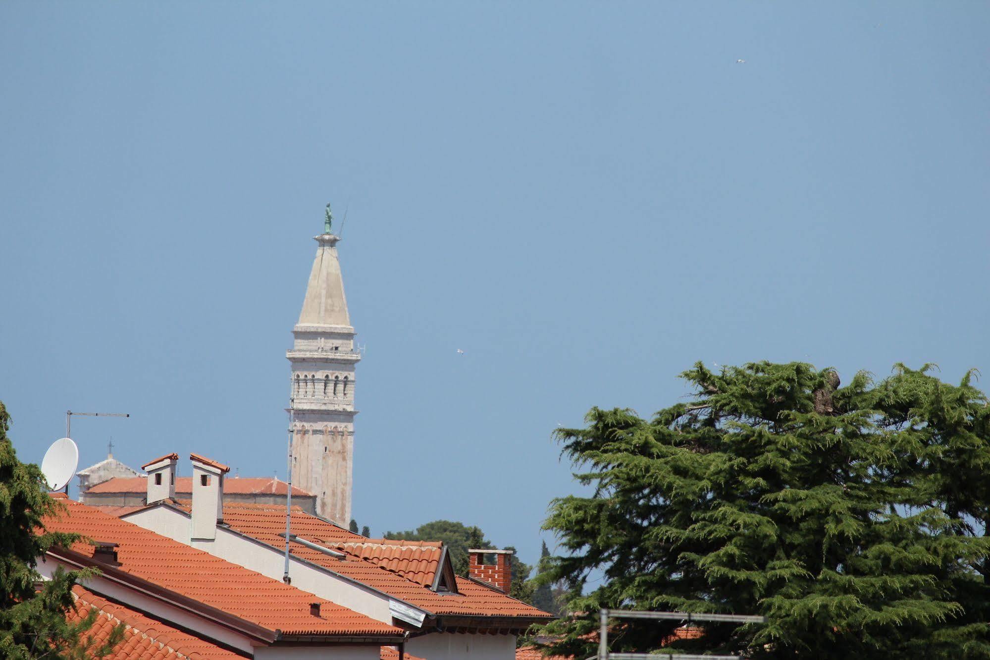 Rooms And Apartments Sally Rovinj Ngoại thất bức ảnh