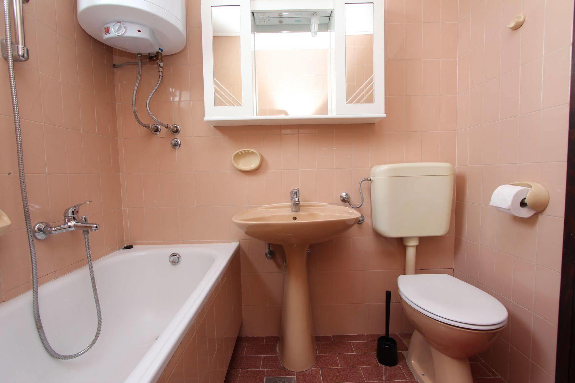 Rooms And Apartments Sally Rovinj Ngoại thất bức ảnh