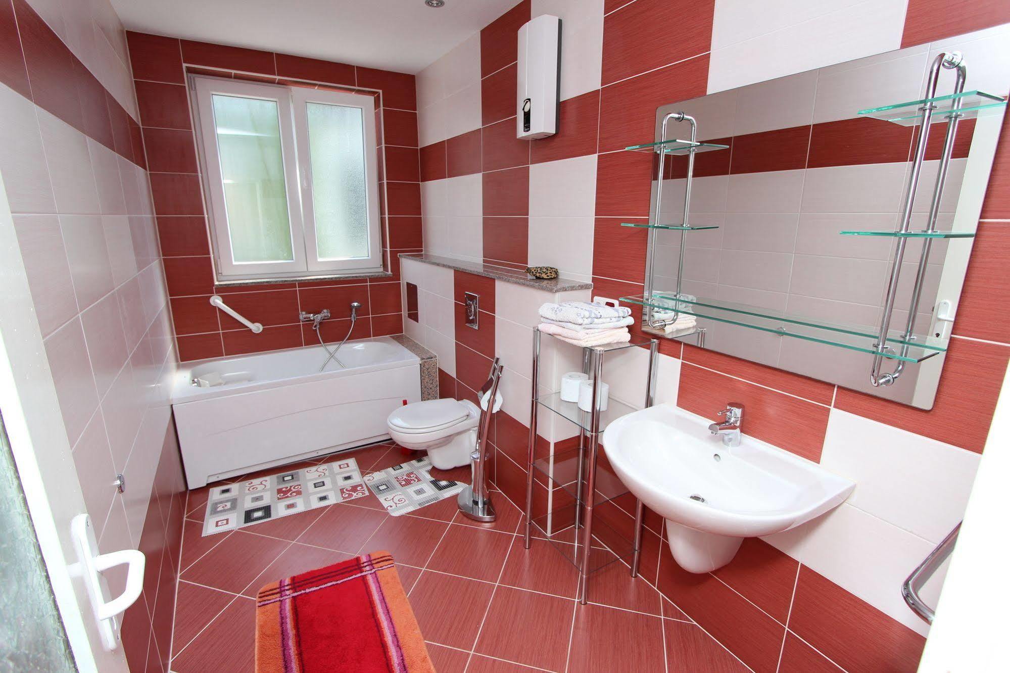 Rooms And Apartments Sally Rovinj Ngoại thất bức ảnh