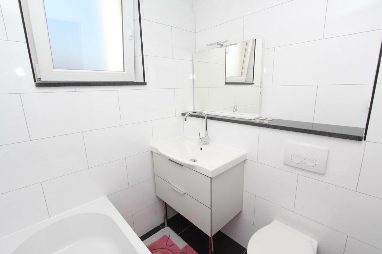 Rooms And Apartments Sally Rovinj Ngoại thất bức ảnh