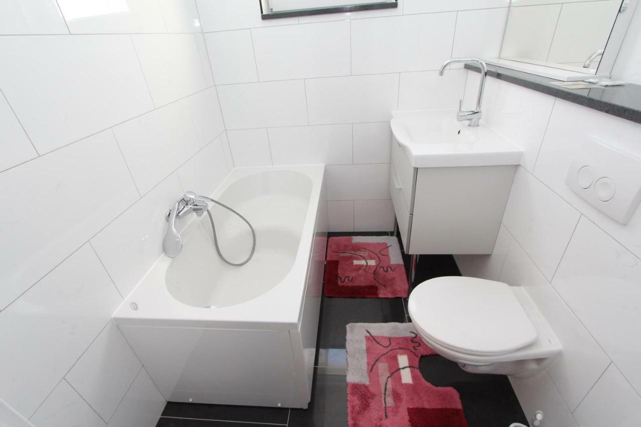 Rooms And Apartments Sally Rovinj Ngoại thất bức ảnh